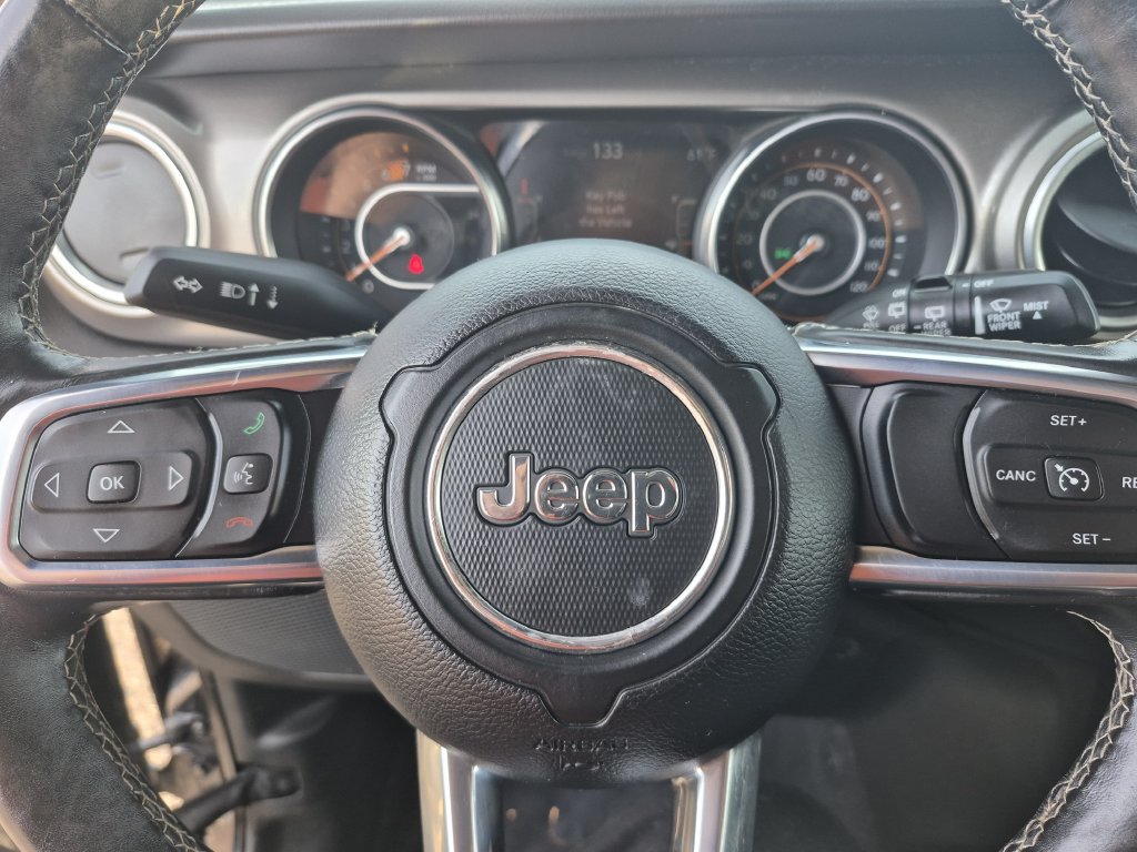 Used 2018 Jeep Wrangler Unlimited Sahara AWD/4WD image 19