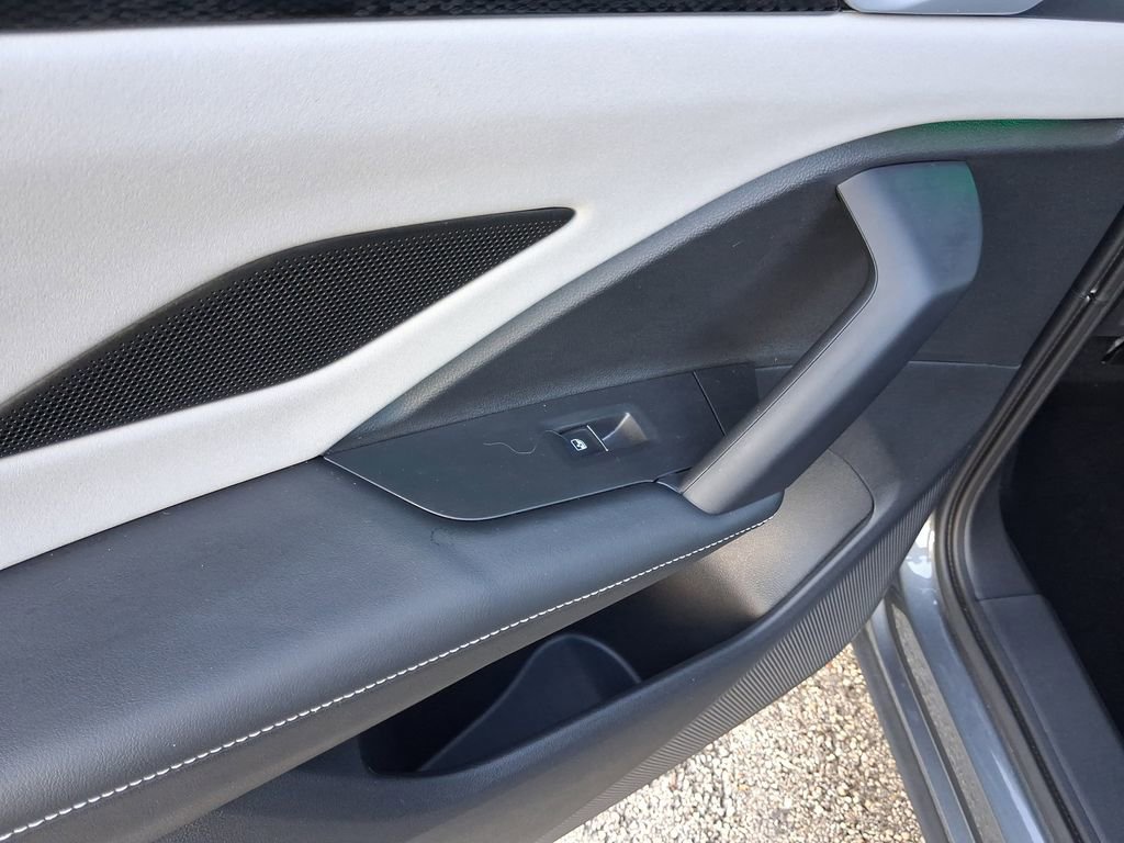 Used 2026 Volkswagen Tiguan SE R-Line AWD/4WD image 12