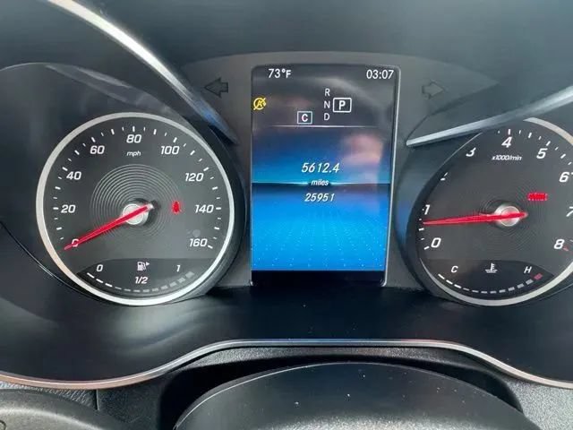 Used 2022 Mercedes-Benz GLC 300 4MATIC image 23