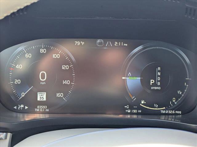 Used 2018 Volvo XC60 T8 Momentum w/ Vision Package image 11