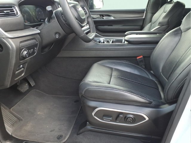 Used 2024 Jeep Wagoneer Series II RWD image 21