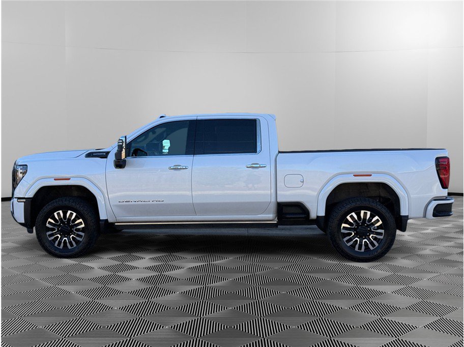 Used 2025 GMC Sierra 3500 Denali Ultimate AWD/4WD image 2