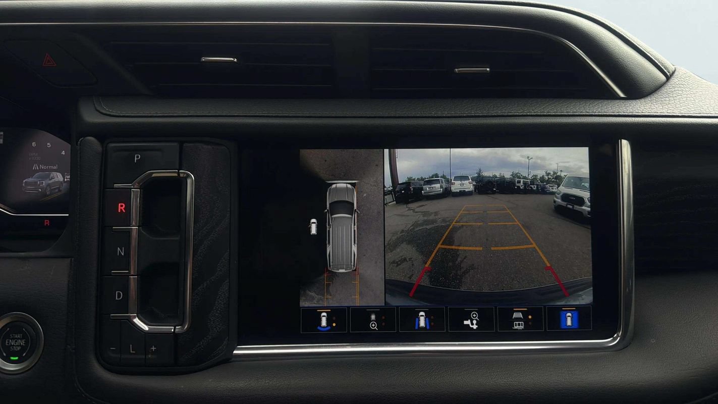 Used 2022 GMC Yukon XL Denali w/ Denali Ultimate Package AWD/4WD image 11
