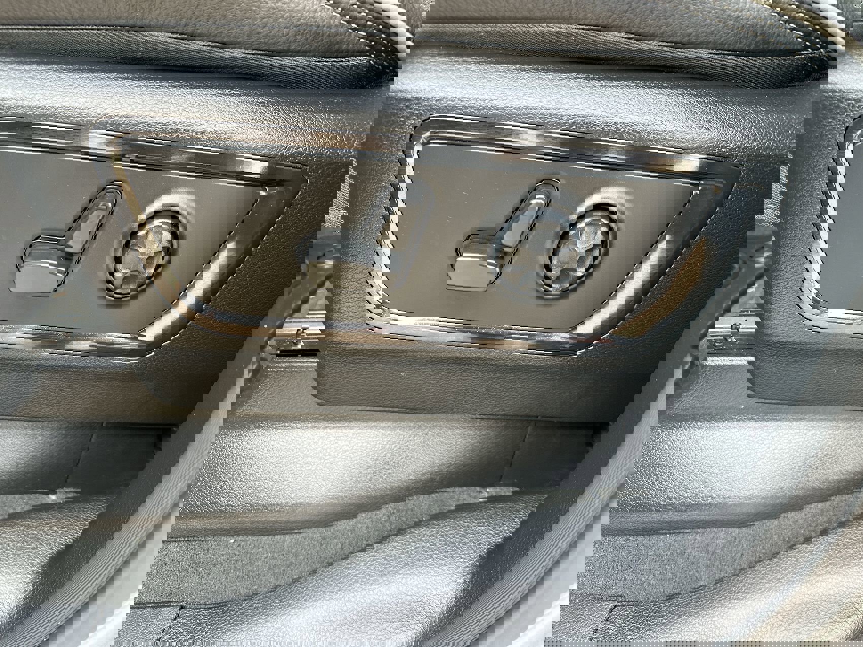 Used 2023 RAM 1500 Limited image 12