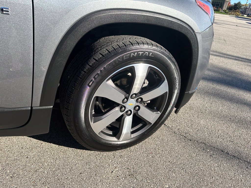 Used 2020 Chevrolet Traverse LT w/ LT Premium Package AWD/4WD image 38