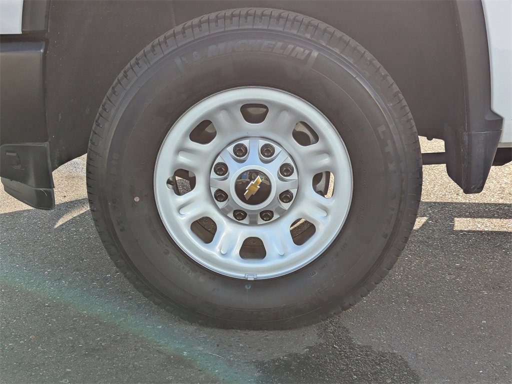 Used 2023 Chevrolet Silverado 3500 W/T image 41