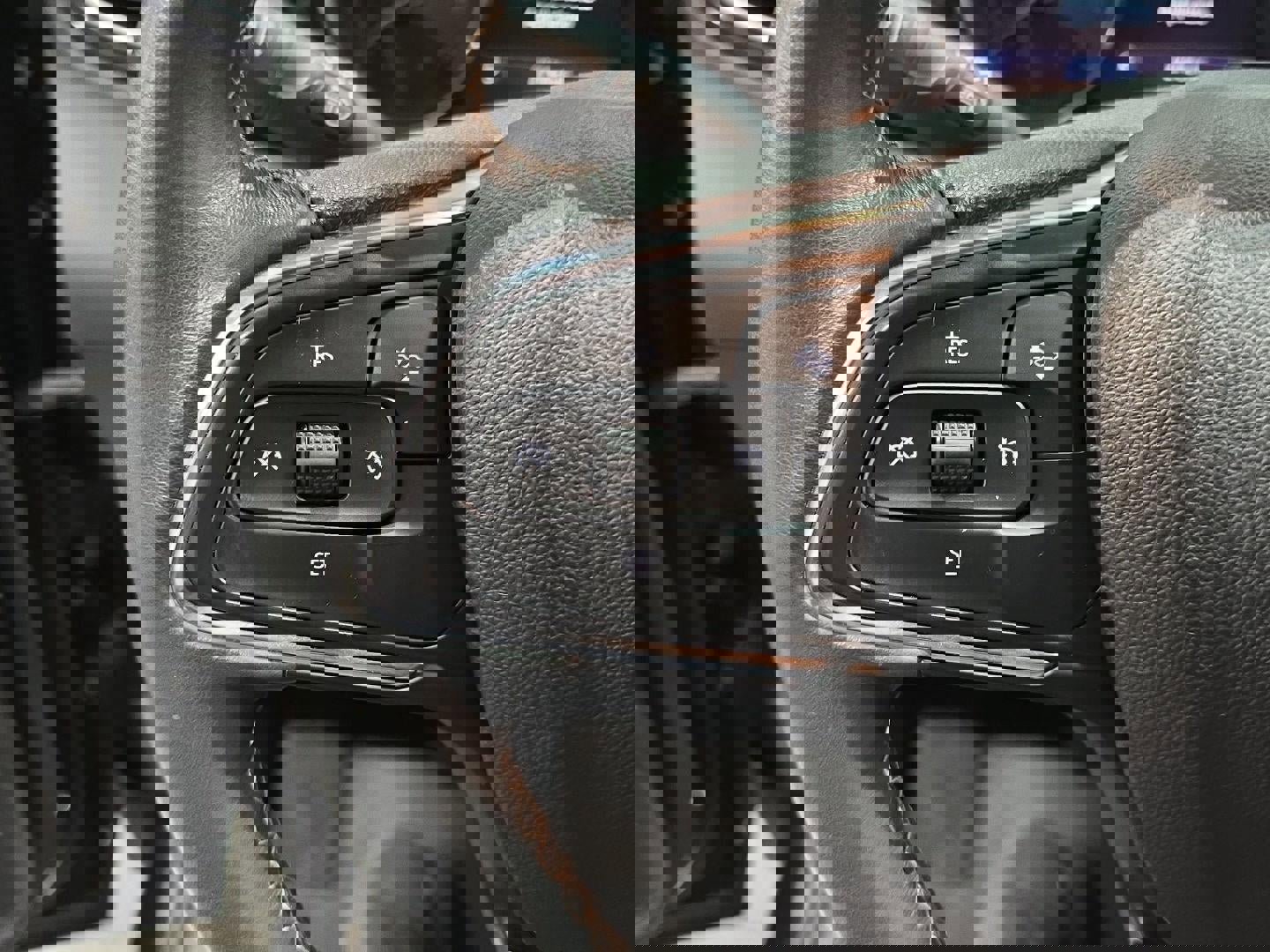 Used 2023 Buick Encore GX Select image 12