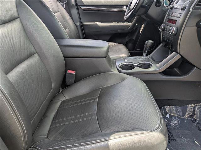 Used 2013 Kia Sorento EX w/ EX V6 Premium Pkg AWD/4WD image 17