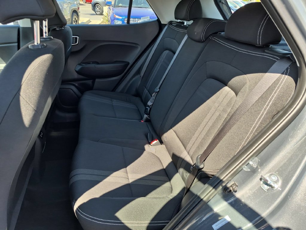 Used 2026 Hyundai Venue SEL FWD image 28
