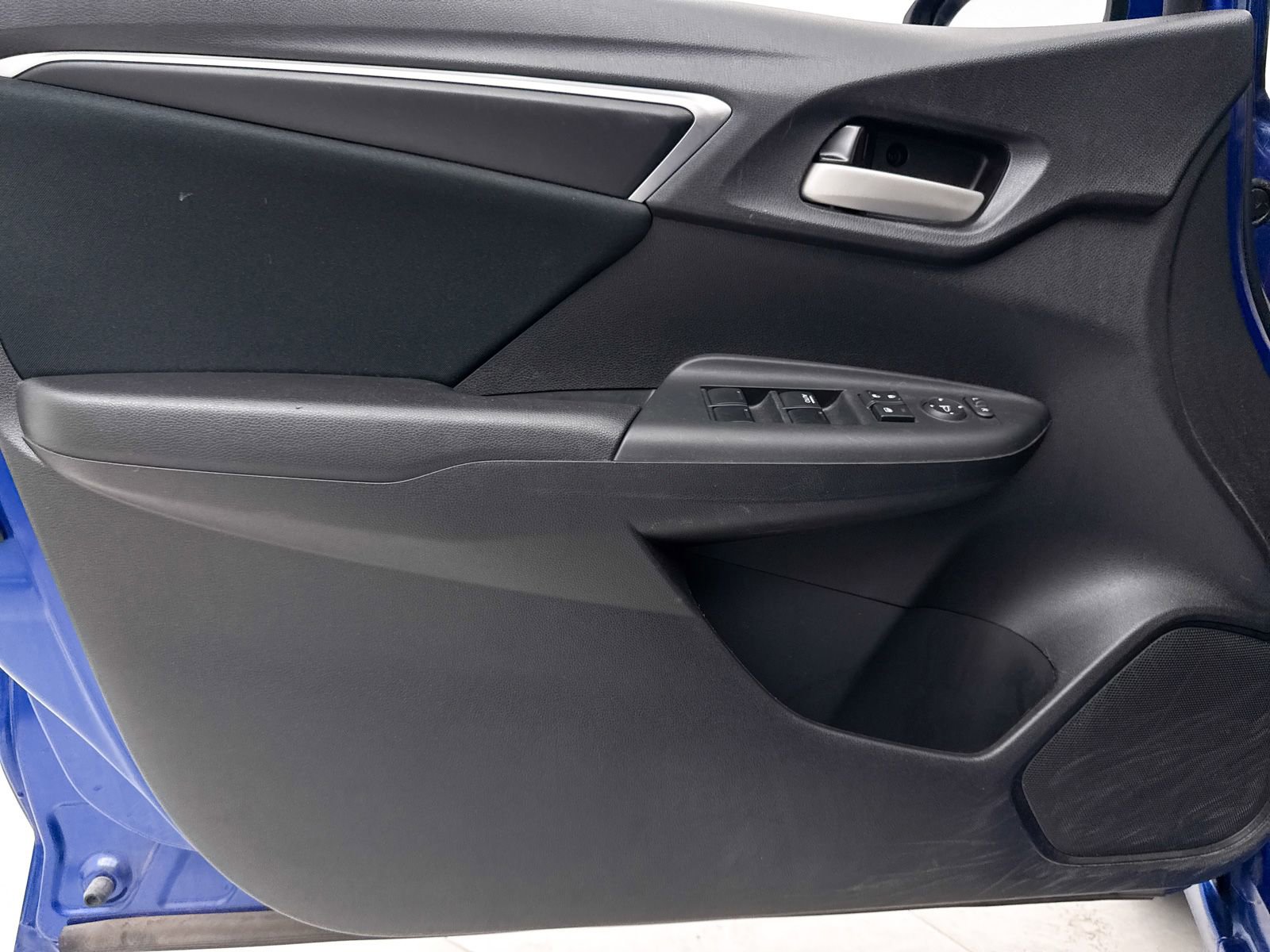 Used 2017 Honda Fit LX image 23