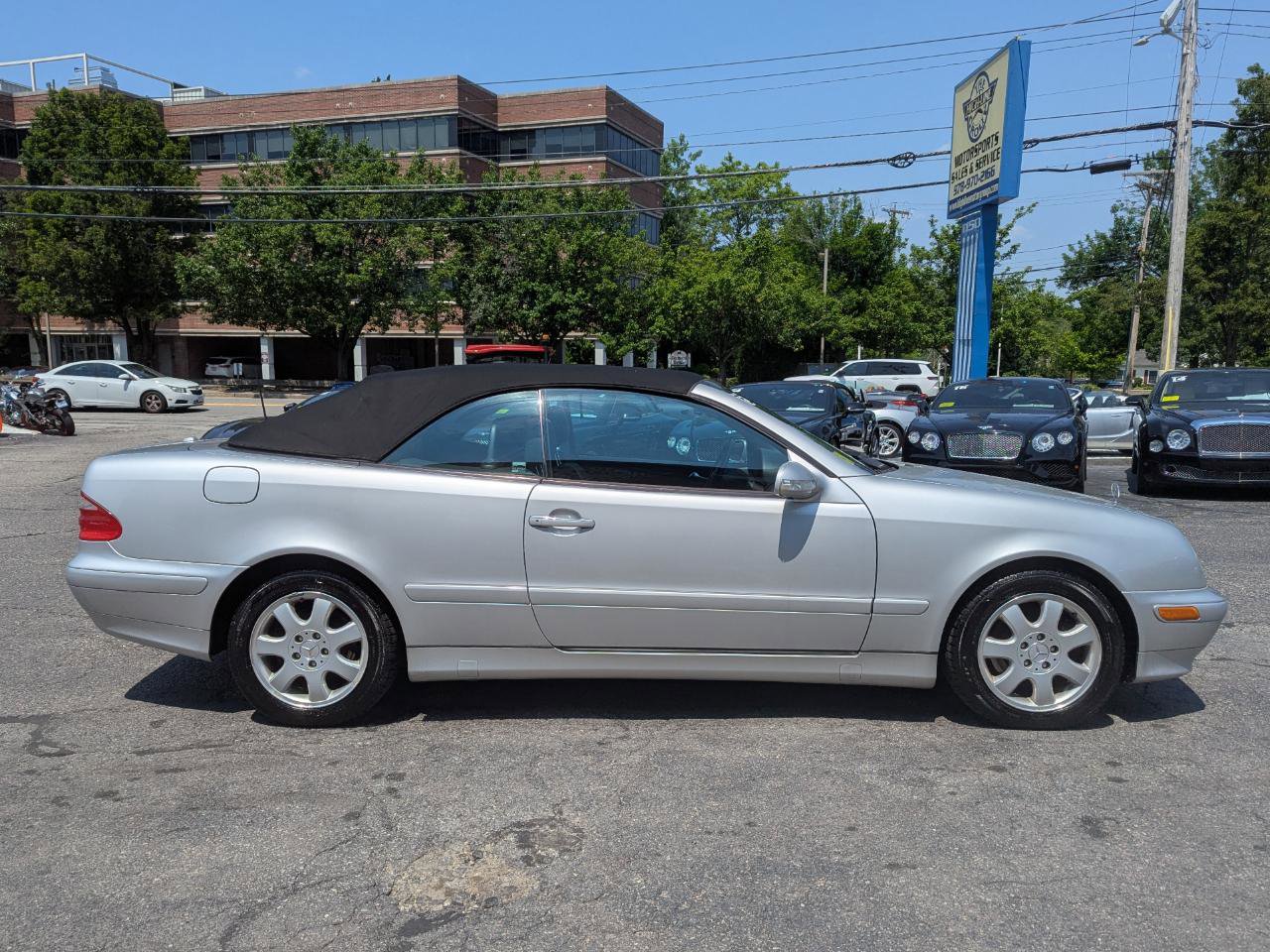 Used 2002 Mercedes-Benz CLK 320 Cabriolet image 6