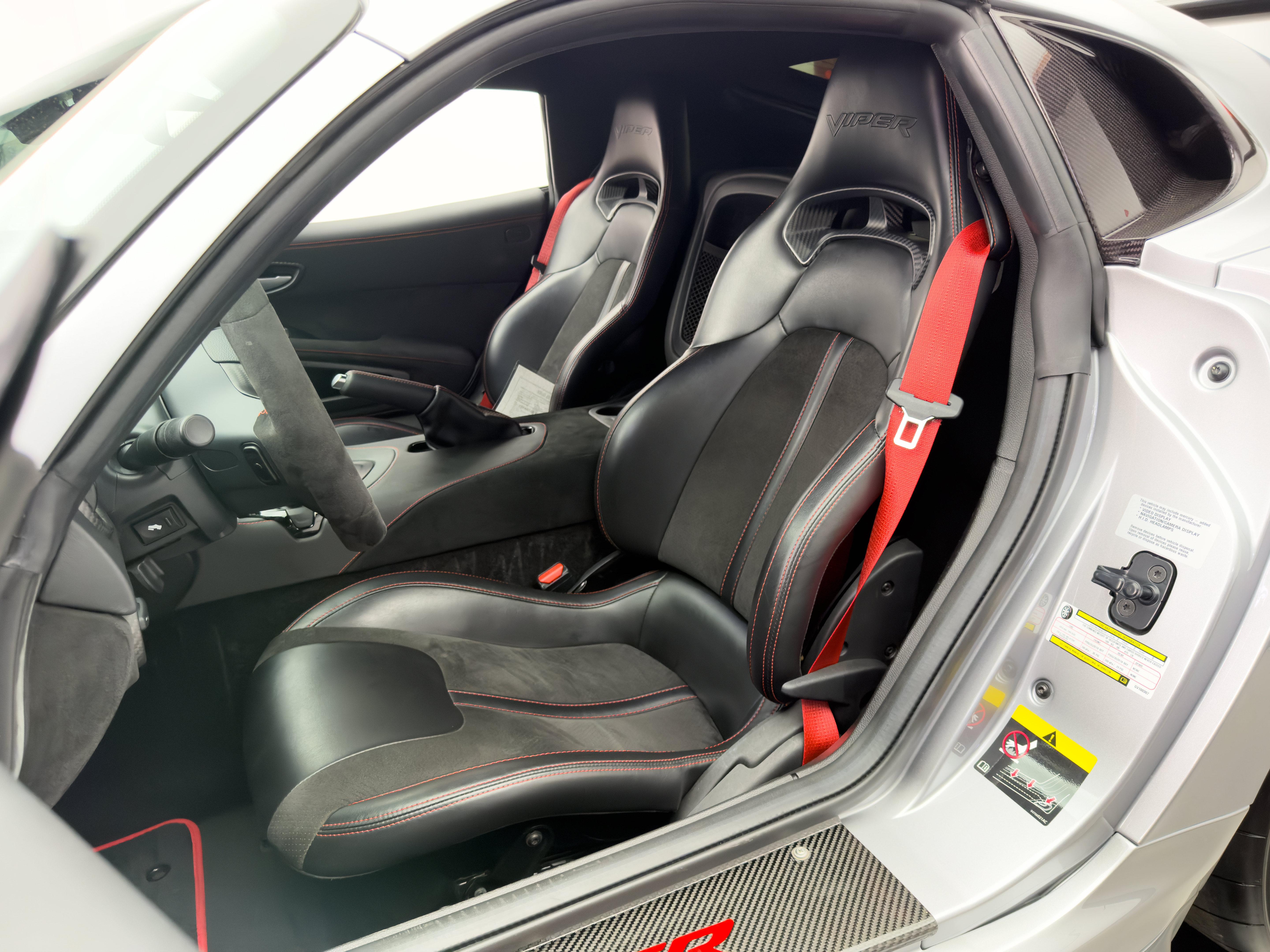 Used 2016 Dodge Viper GTC w/ ACR Package RWD image 3