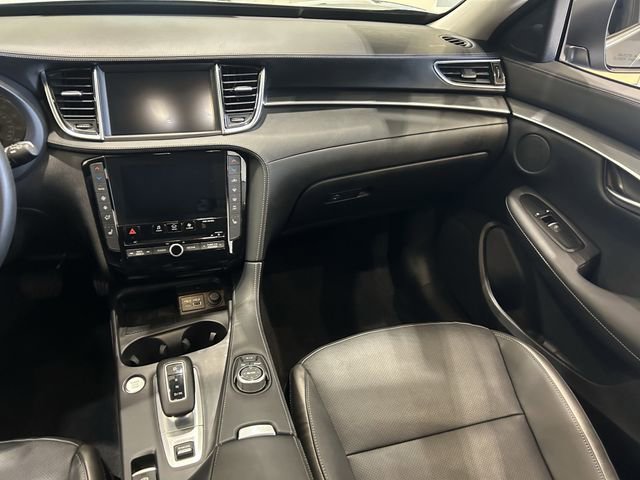 Certified 2025 INFINITI QX50 Luxe w/ Accent Package image 17