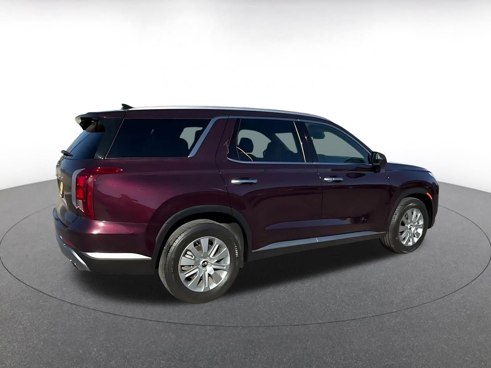 Used 2025 Hyundai Palisade SEL FWD image 14