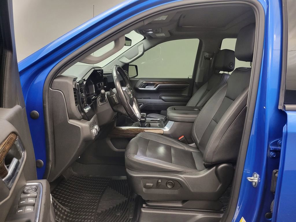 Used 2022 GMC Sierra 1500 Elevation w/ Elevation Premium Package image 5