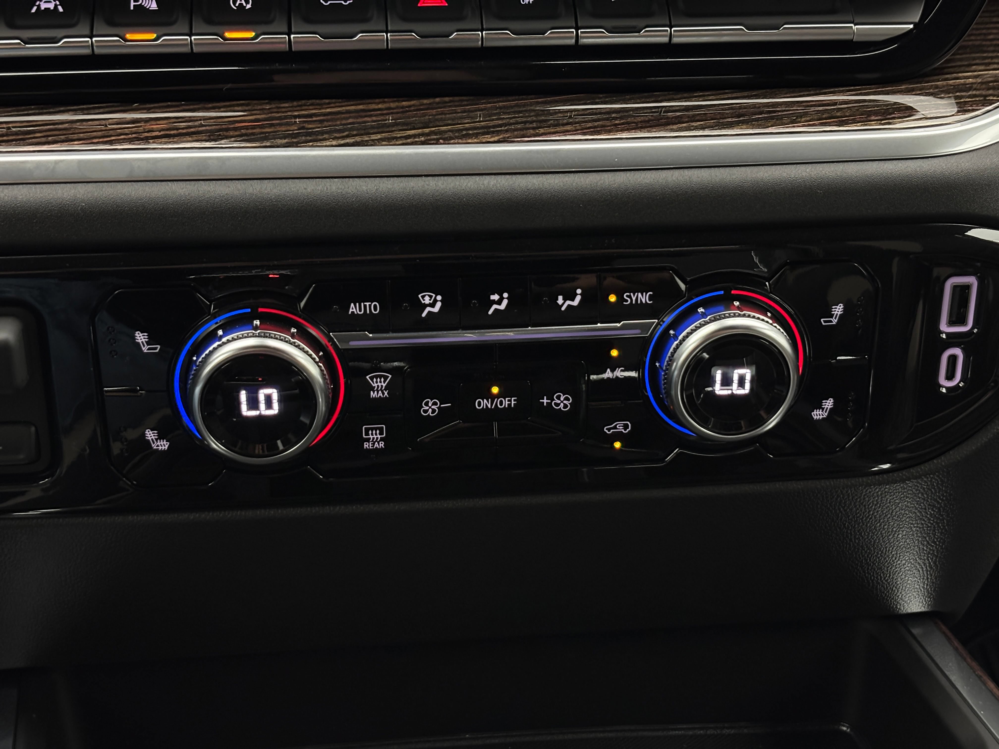New 2026 GMC Sierra 1500 Elevation w/ Preferred Package AWD/4WD image 27