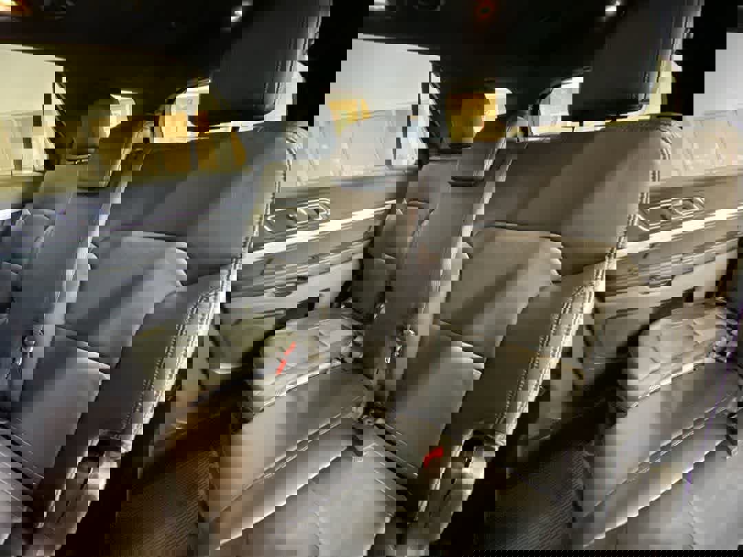 Used 2016 Ford Explorer XLT w/ Equipment Group 202A image 25