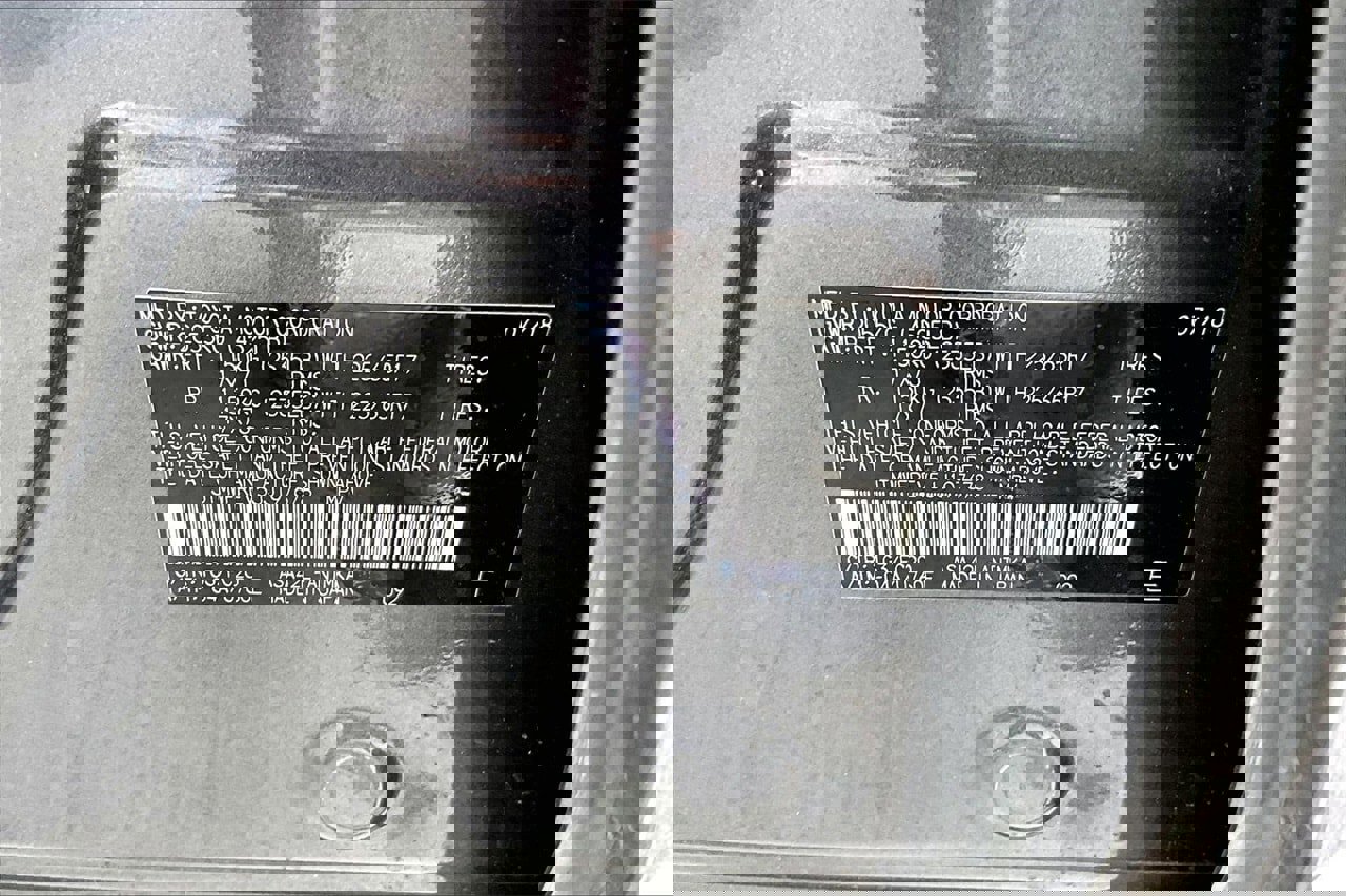 Used 2018 Toyota RAV4 XLE image 8