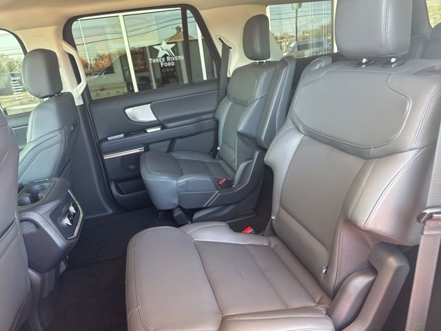 New 2026 Ford Expedition Active image 7