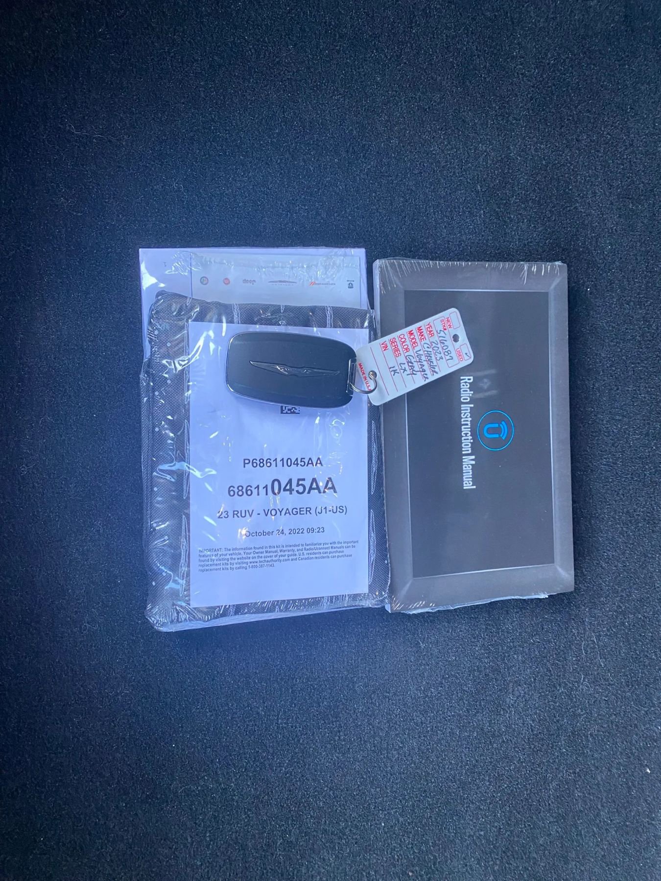 Used 2023 Chrysler Voyager LX image 19