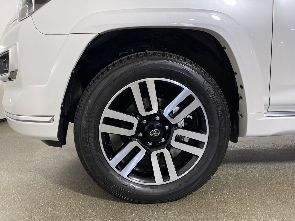 Certified 2024 Toyota 4Runner Limited AWD/4WD image 11