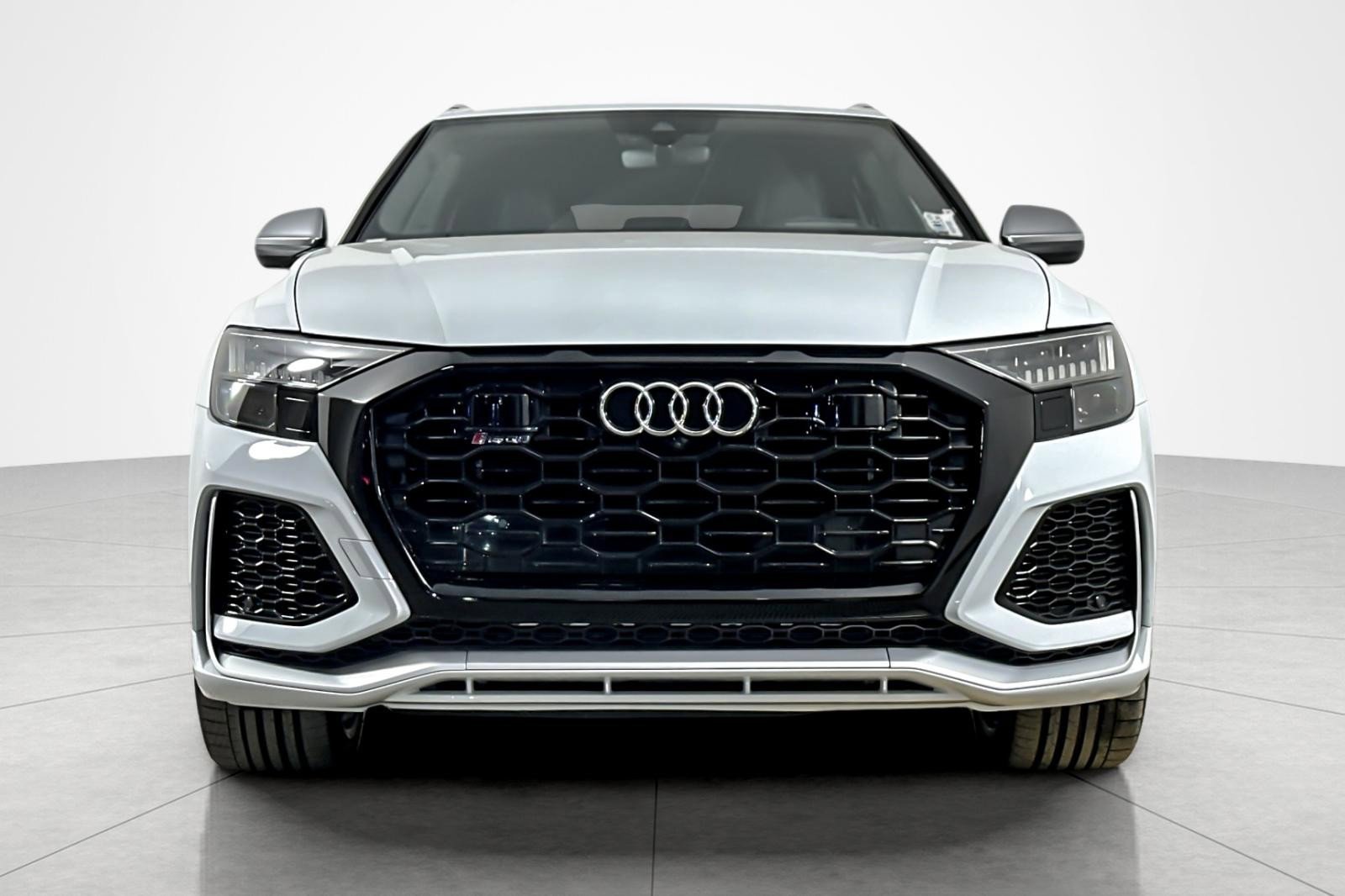 Used 2022 Audi RS Q8 w/ Luxury Package AWD/4WD image 8