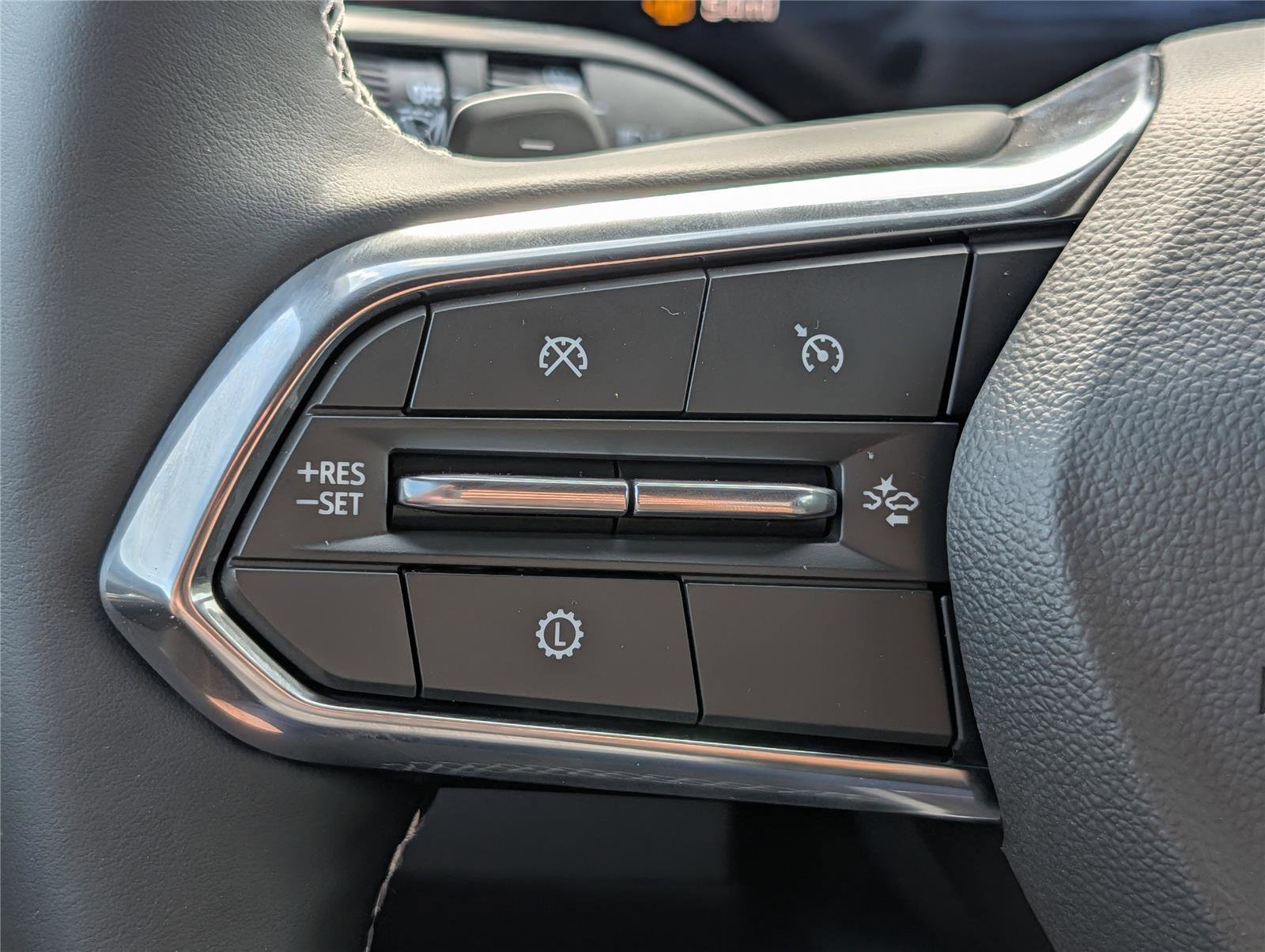 New 2026 Chevrolet Traverse LT w/ LPO, Floor Liner Package FWD image 26