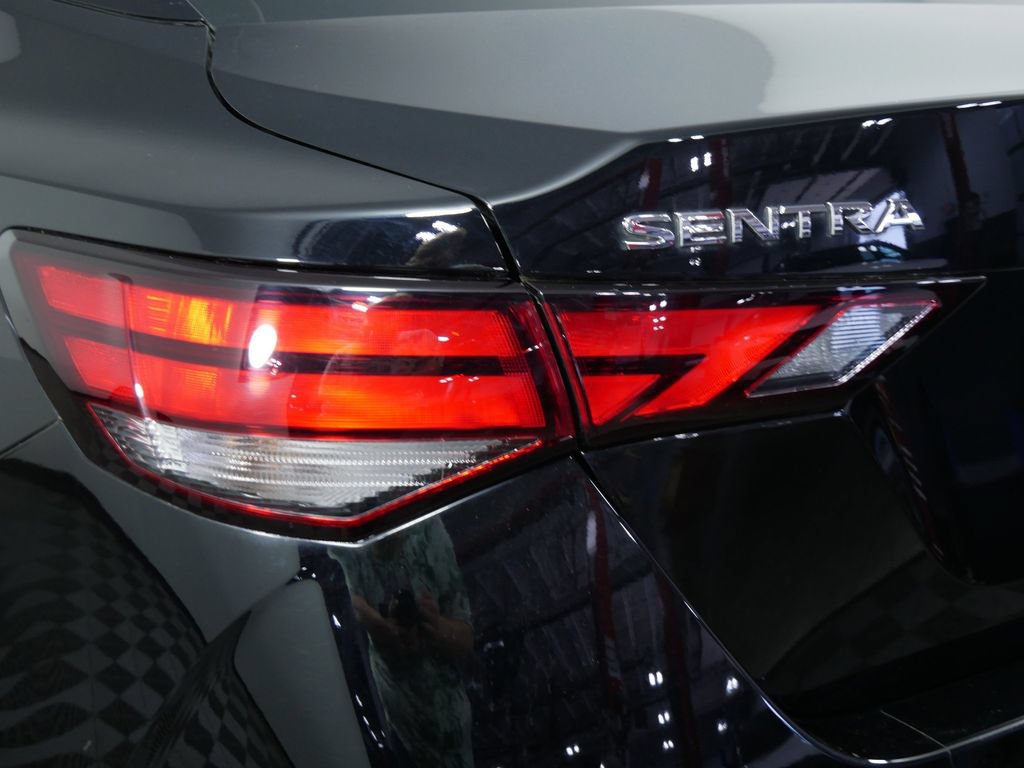 Used 2023 Nissan Sentra S FWD image 12