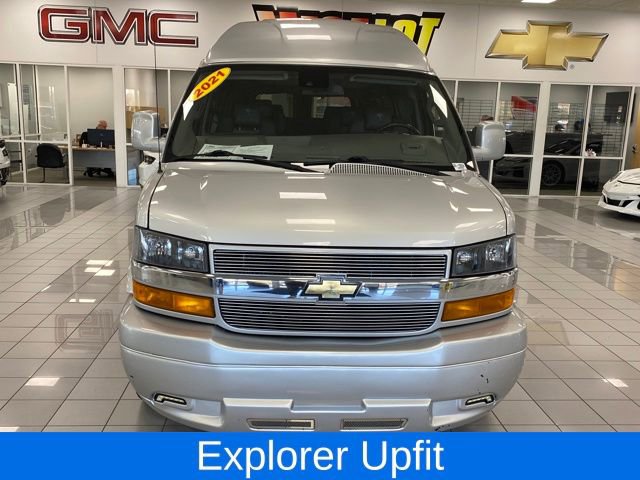 Used 2021 Chevrolet Express 2500 LS w/ Enhanced Convenience Package image 2