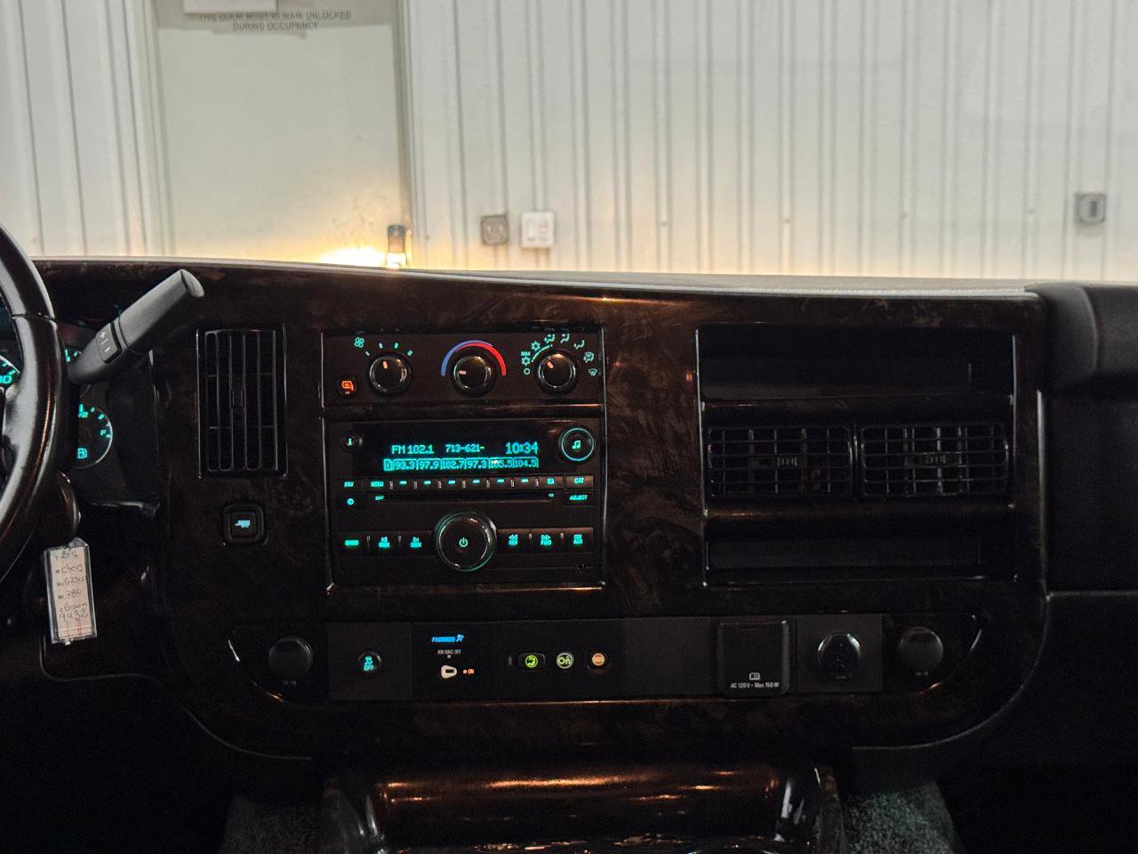 Used 2016 Chevrolet Express 2500 Extended image 21