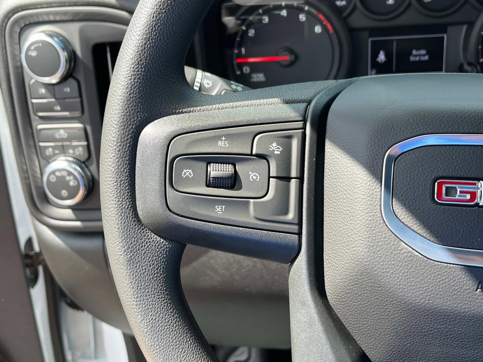 New 2026 GMC Sierra 3500 Pro w/ Convenience Package image 25