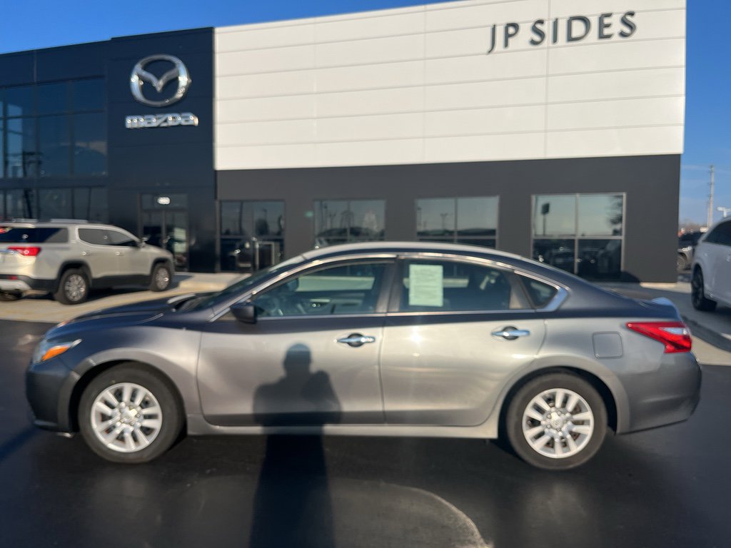 Used 2016 Nissan Altima 2.5 S w/ Power Driver Seat Package image 2