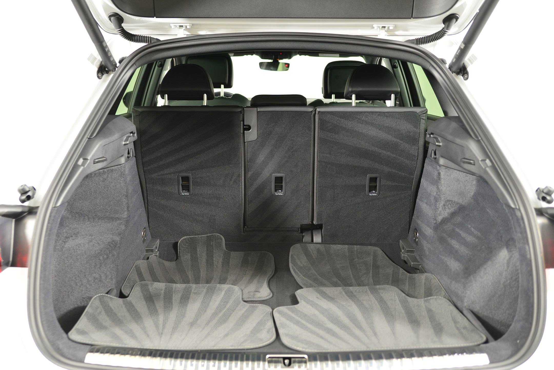 Certified 2023 Audi Q3 2.0T Premium w/ Black Optic Sport Package image 25