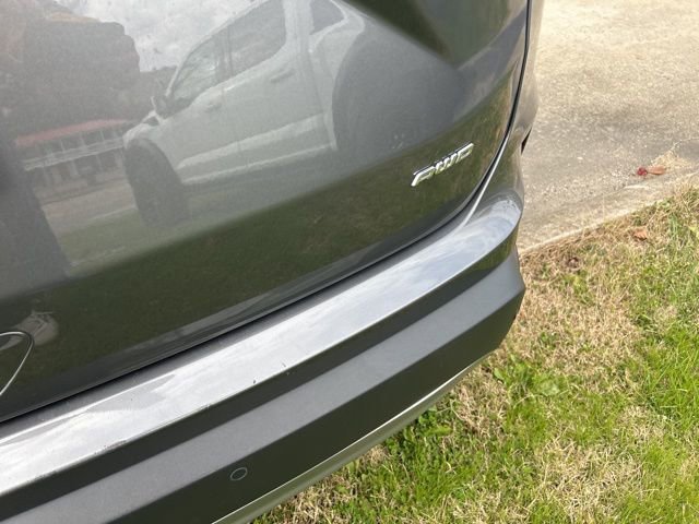 Used 2023 Ford Edge SEL AWD/4WD image 7
