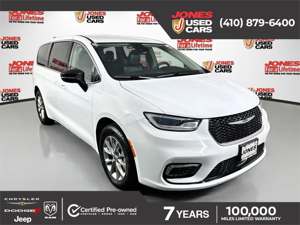 Used 2024 Chrysler Pacifica Touring-L AWD/4WD image 1