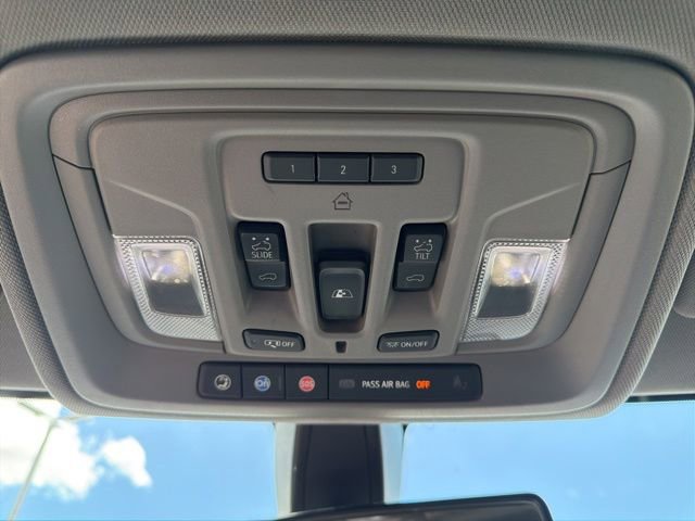 Used 2020 Chevrolet Silverado 1500 LT Trail Boss AWD/4WD image 23