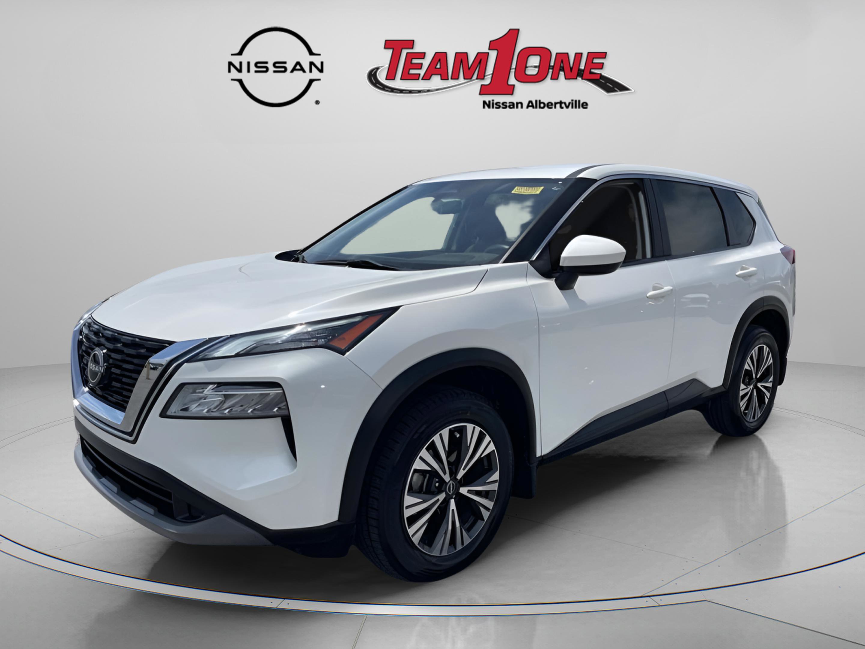 Used 2023 Nissan Rogue SV FWD image 4