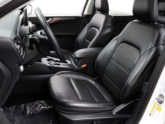 Certified 2021 Ford Escape Titanium image 9