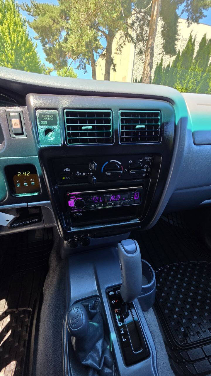 Used 1999 Toyota Tacoma 4x4 Xtracab V6 image 14