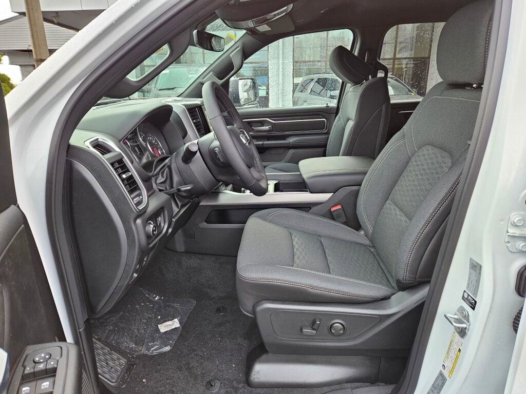 New 2026 RAM 1500 Big Horn AWD/4WD image 13