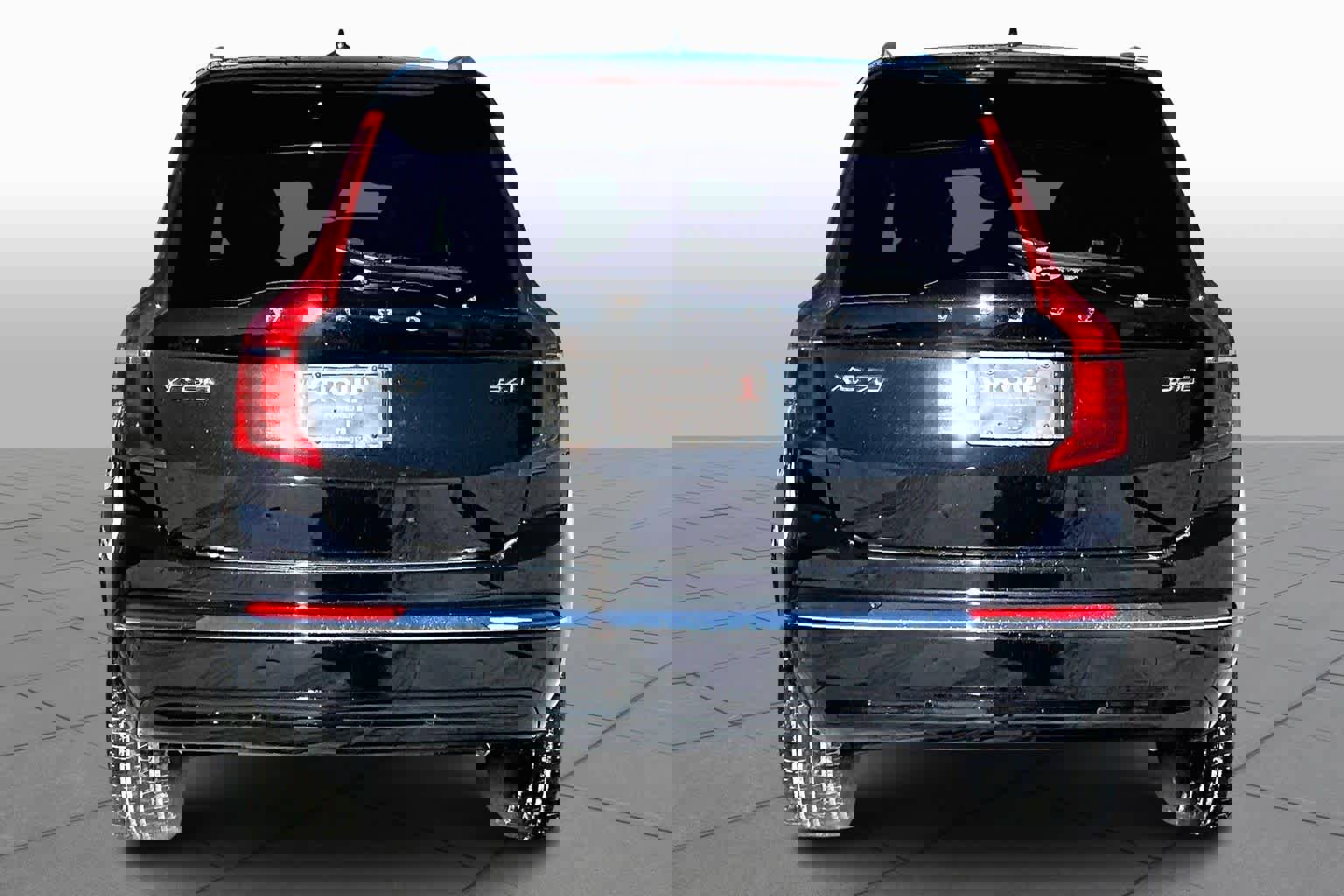 Certified 2024 Volvo XC90 B6 Plus w/ Protection Package Premier image 5