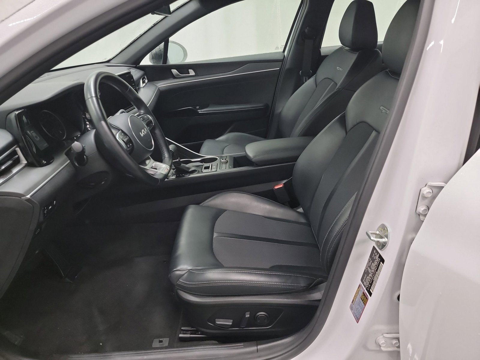 Used 2022 Kia K5 GT-Line image 12