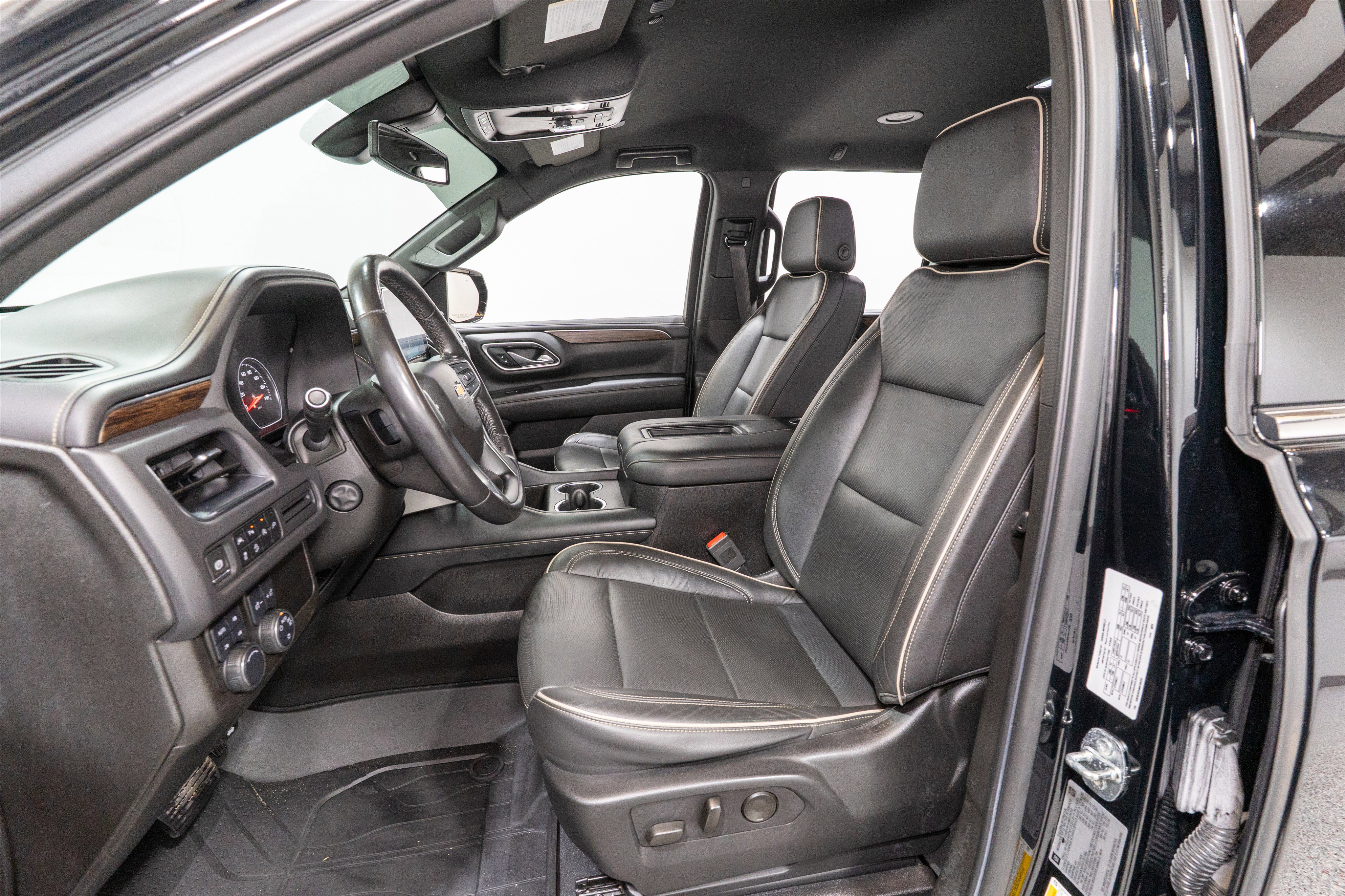 Used 2021 Chevrolet Tahoe Premier AWD/4WD image 14