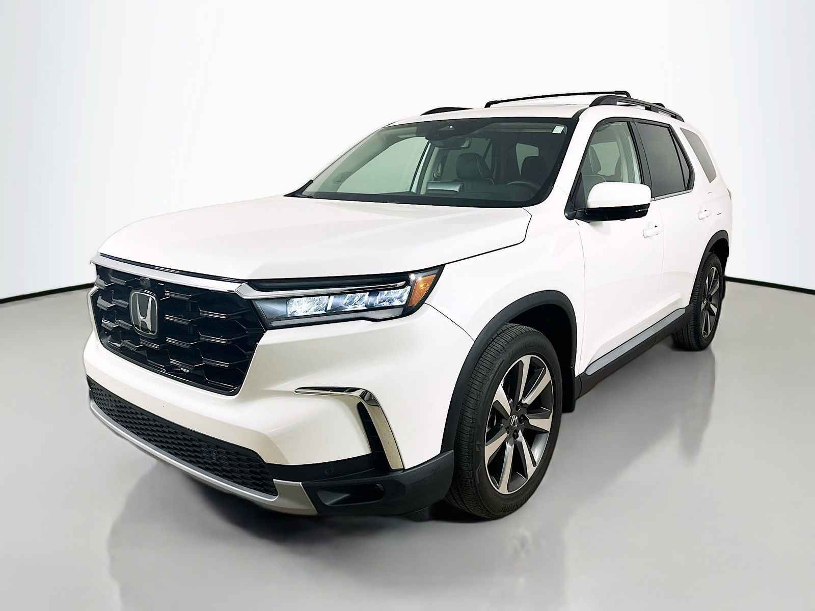 Used 2024 Honda Pilot Elite