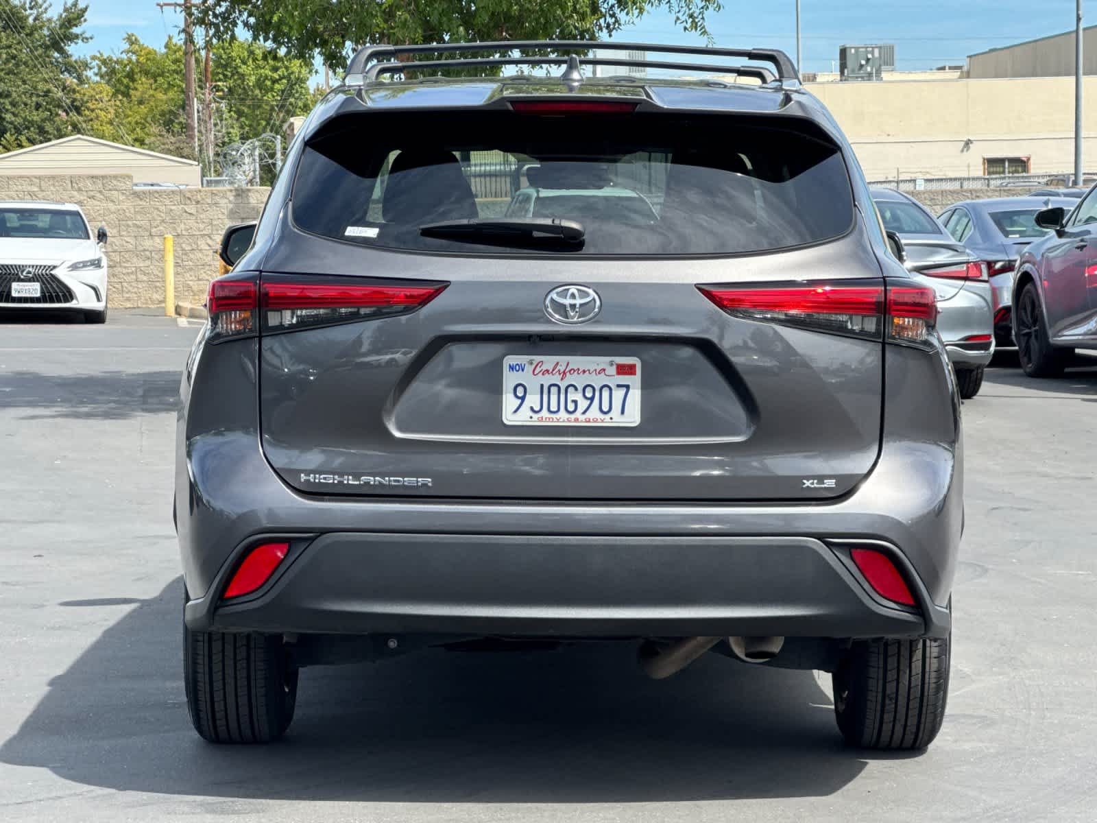 Used 2023 Toyota Highlander XLE FWD image 8