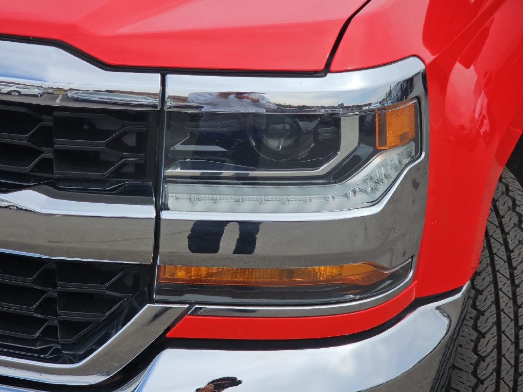 Used 2018 Chevrolet Silverado 1500 LT w/ LT Fleet Convenience Package AWD/4WD image 31