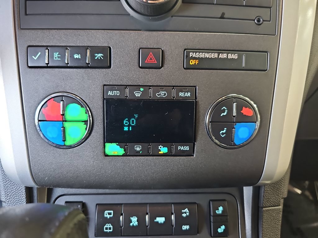 Used 2009 Chevrolet Traverse LT FWD image 22