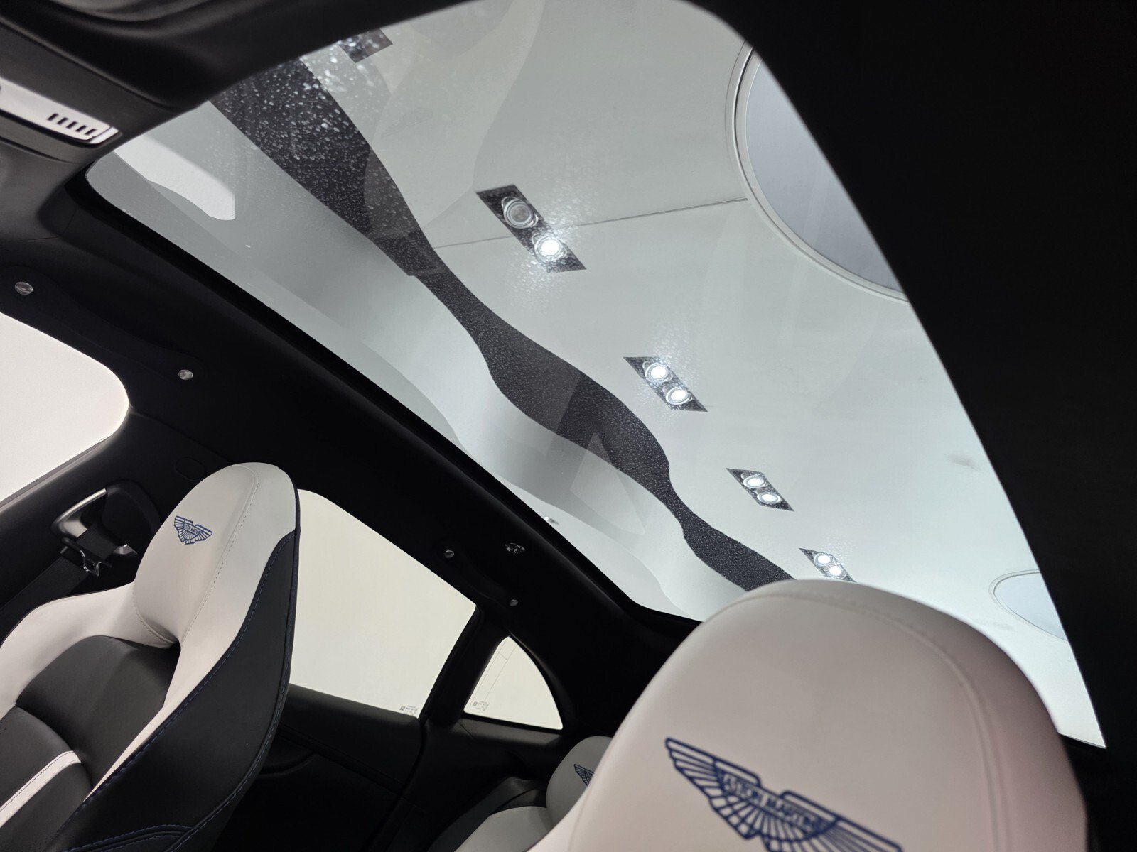 Used 2023 Aston Martin DBX 707 AWD/4WD image 19