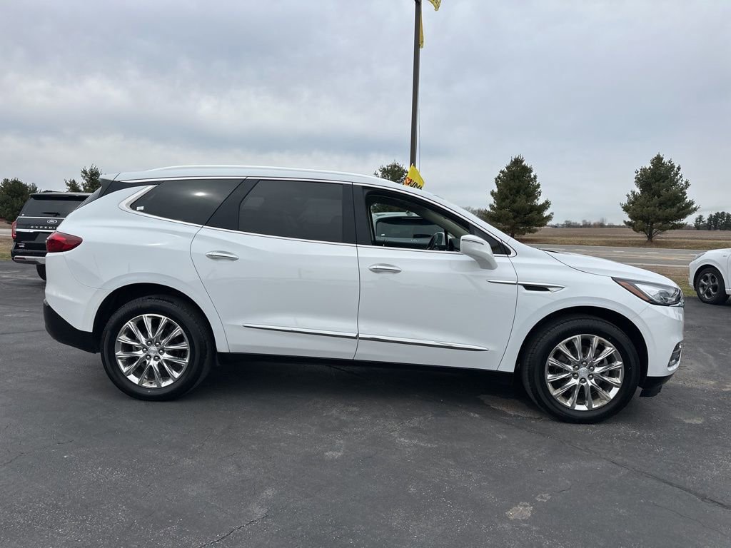 Used 2018 Buick Enclave Premium w/ Trailering Package image 4