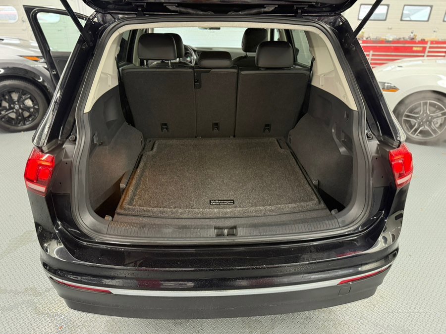 Used 2018 Volkswagen Tiguan SE AWD/4WD image 34